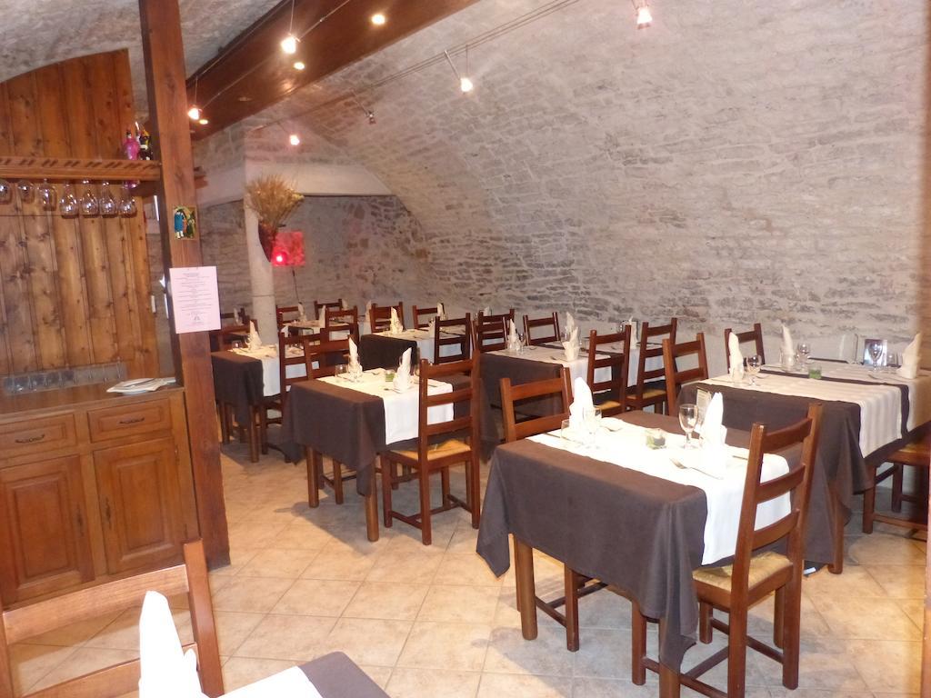 Hotel Du Donjon Champlitte-et-le-Prelot Ngoại thất bức ảnh