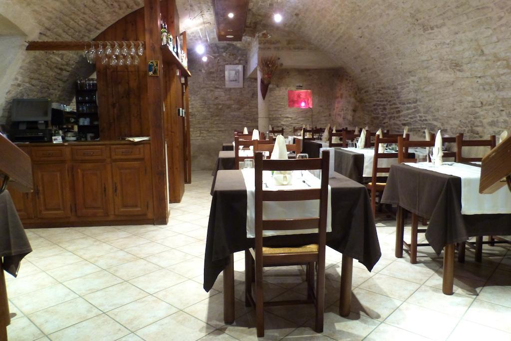 Hotel Du Donjon Champlitte-et-le-Prelot Ngoại thất bức ảnh