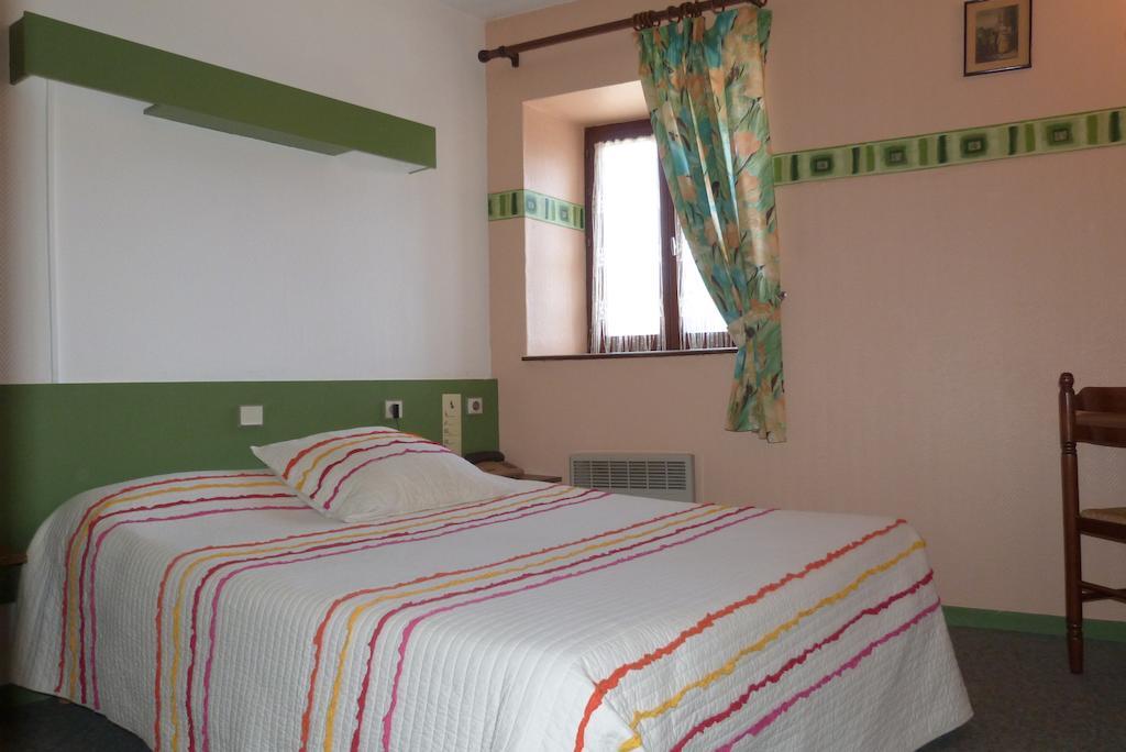 Hotel Du Donjon Champlitte-et-le-Prelot Phòng bức ảnh