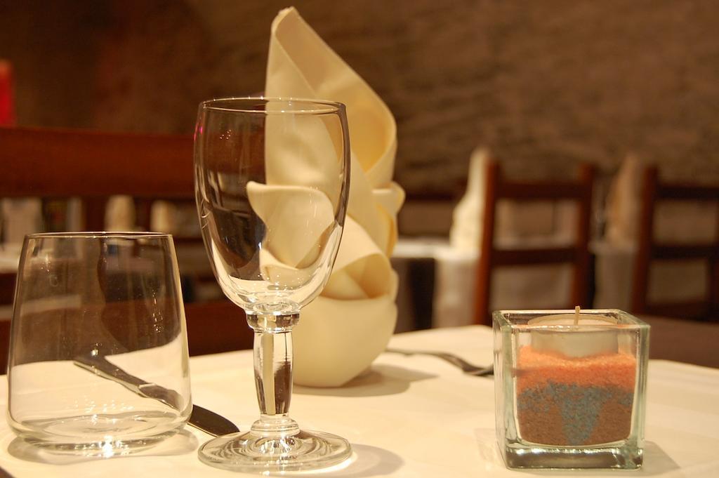 Hotel Du Donjon Champlitte-et-le-Prelot Ngoại thất bức ảnh