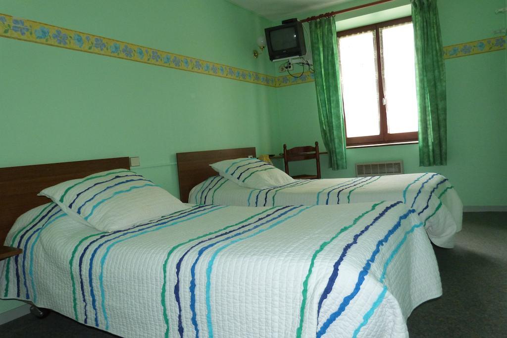 Hotel Du Donjon Champlitte-et-le-Prelot Phòng bức ảnh